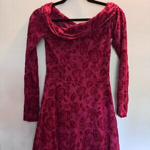 Y2K Red Rose Off-Shoulder Mini Dress – Long Sleeve